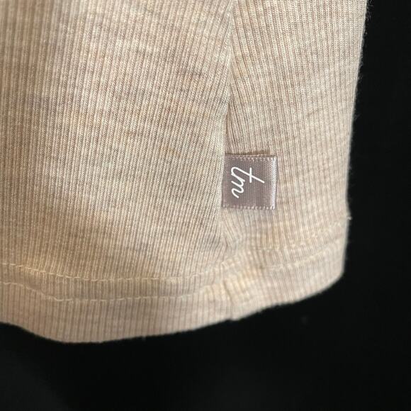 Travis Mathew Come Alive Rib U-Neck Tee in Heathered Beige Modal L - Picture 4 of 6